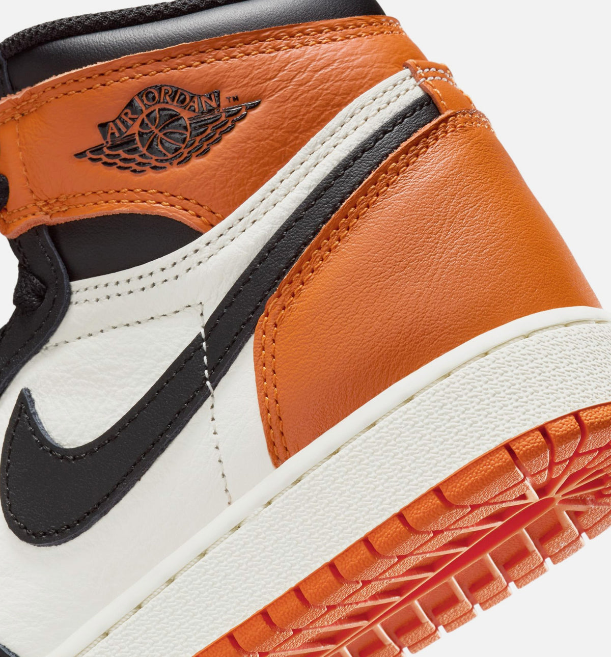 Air Jordan 1 Retro High OG Shattered Backboard – Grade School Lifestyle Shoe in Black/Sail/Starfish
